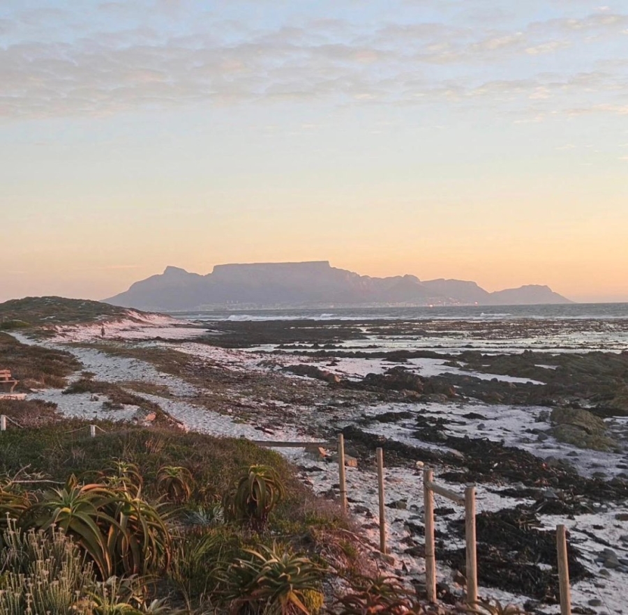 2 Bedroom Property for Sale in Table View Western Cape